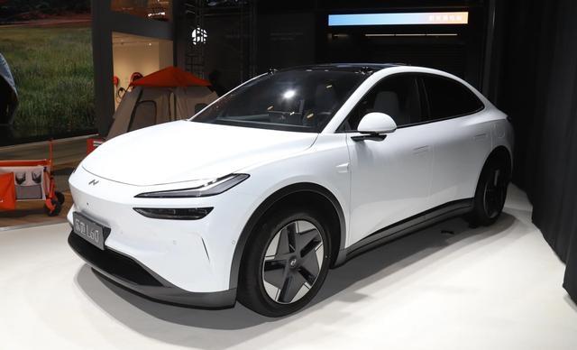 销量猛增！续航730Km，配52L车载冰箱，蔚来乐道L60值得入手吗？-有驾