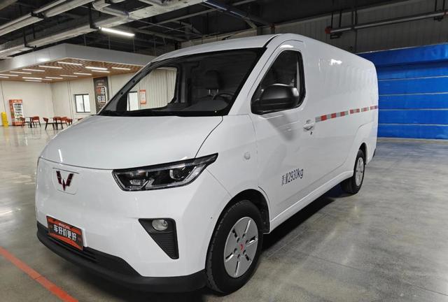 翘首以盼了半个月今晚总算官宣了，最看好的松露灰＋黑内居然成了限定款专用，除了L2下放感觉没降价新款毫无诚意-有驾