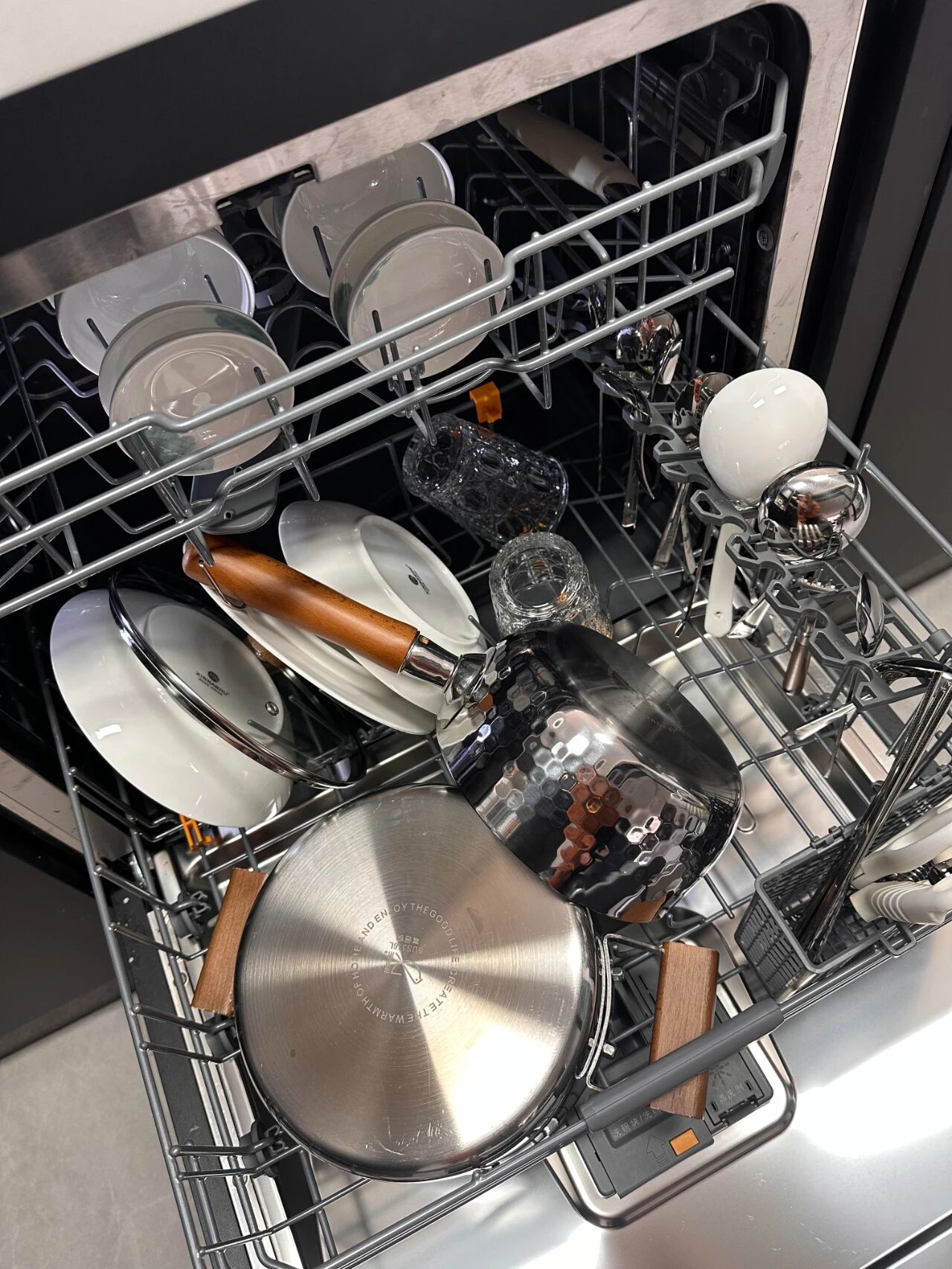 _被年轻人家的“家务减半”设计惊呆了！换个思路，家里就井井有条_被年轻人家的“家务减半”设计惊呆了！换个思路，家里就井井有条