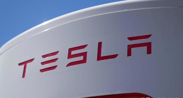 特斯拉ModelY缩水引笑话，市值蒸发650亿，突破困境需马斯克放手-有驾