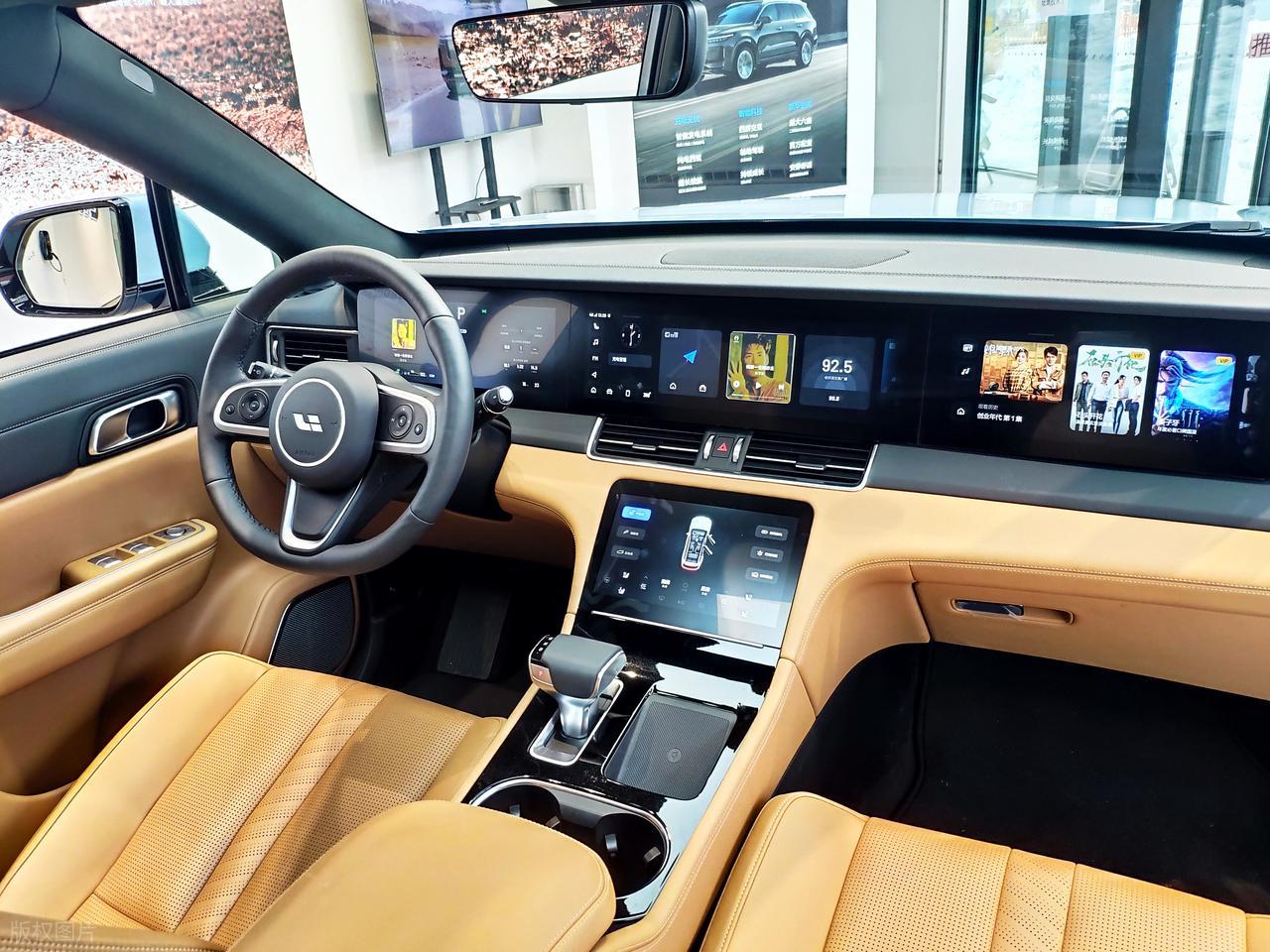 插混车的悲哀：撕开了油车的防线，为何却在30万战场输给了增程__插混车的悲哀：撕开了油车的防线，为何却在30万战场输给了增程