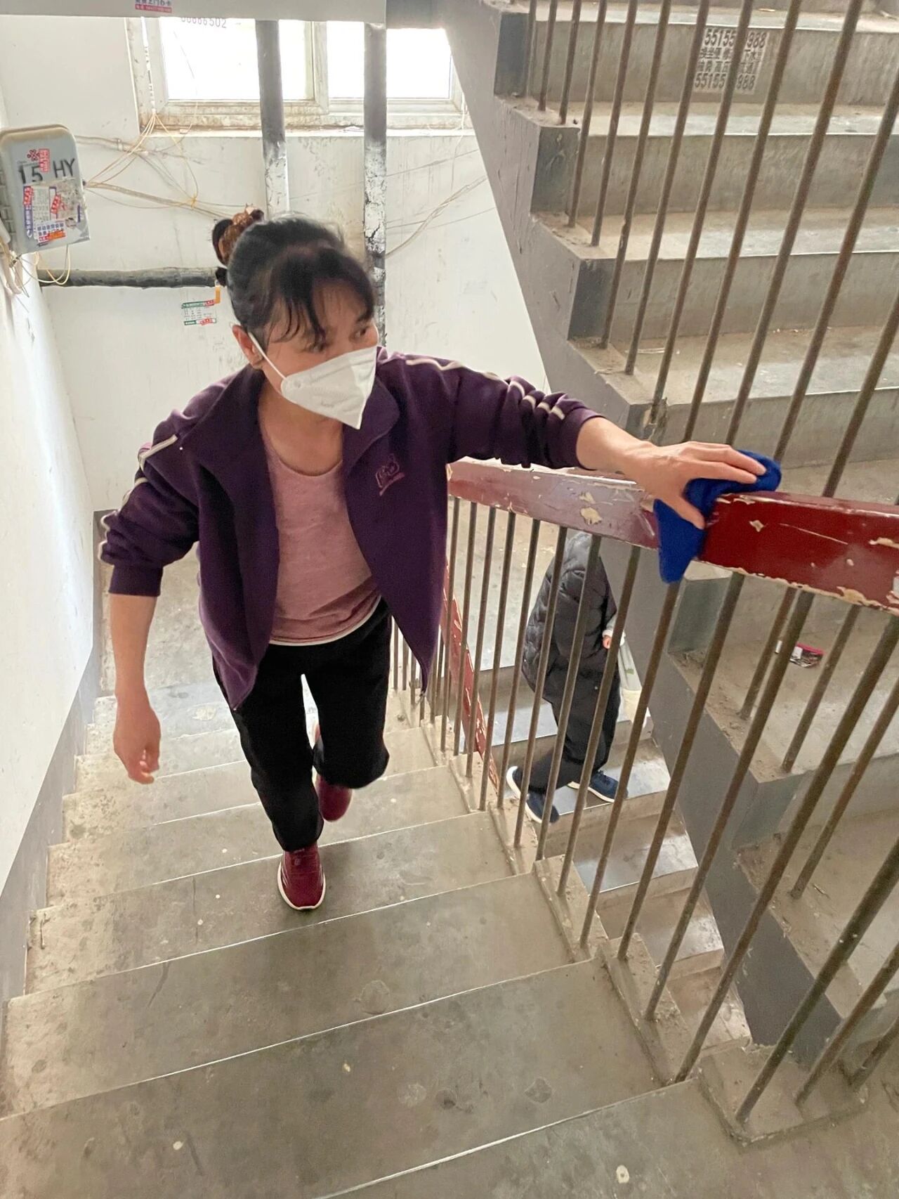 老小区电梯入户_电梯老房子_