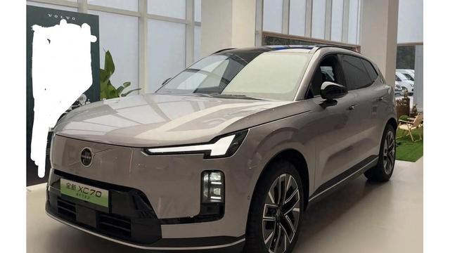 选沃尔沃XC70，全家出行，智能配置对比腾势N8L-有驾