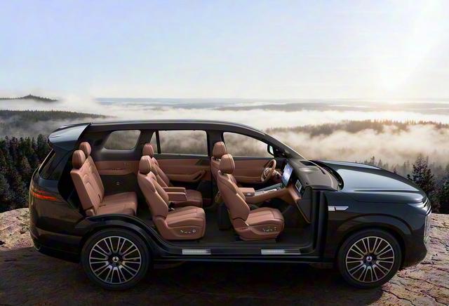 差11万!腾势N8L正式上市,理想L9车主直拍大腿,连充电都能败-有驾