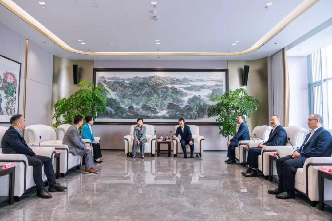 _重大！香港第五任特首林郑月娥莅临陕国投视察！_重大！香港第五任特首林郑月娥莅临陕国投视察！