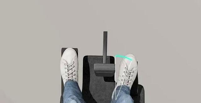 驾驶坐姿正确调整，头颈腰腿全面照顾，行车安全远离隐患！-有驾