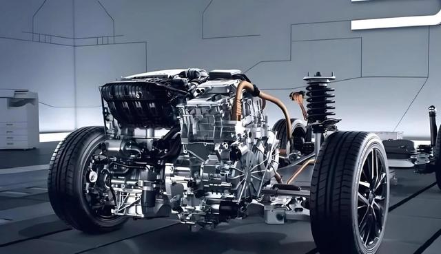 混动车到底买丰田还是比亚迪？老司机分析两种技术路线的优劣，帮你选出最适合你的那一款-有驾