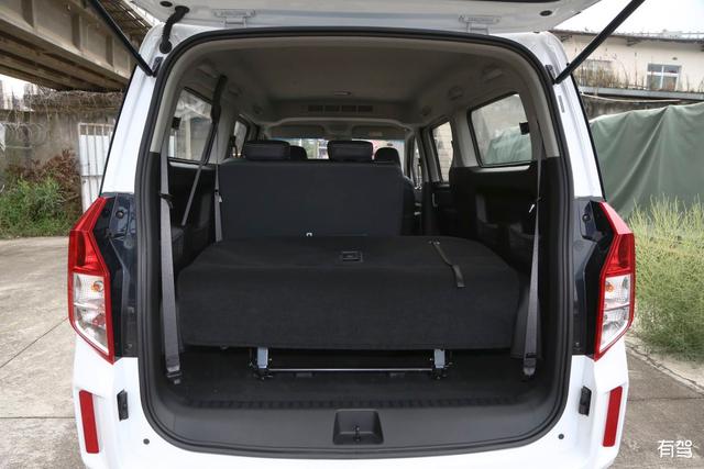 五菱星光730EV深度解析:纯电家用MPV的新篇章-有驾