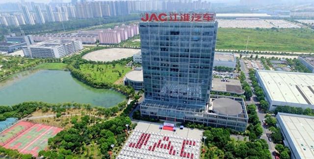 95万成交价、4个月15000台订单：江淮这台尊界S800凭什么让百万豪车市场格局生变？老司机实话告诉你门道在哪-有驾