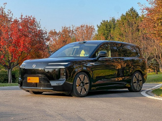 豪华大六座SUV新选 体验腾势N8L