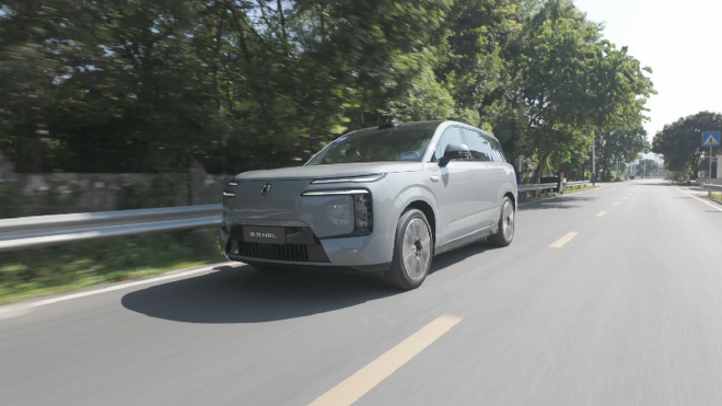 豪华大六座SUV新选 体验腾势N8L