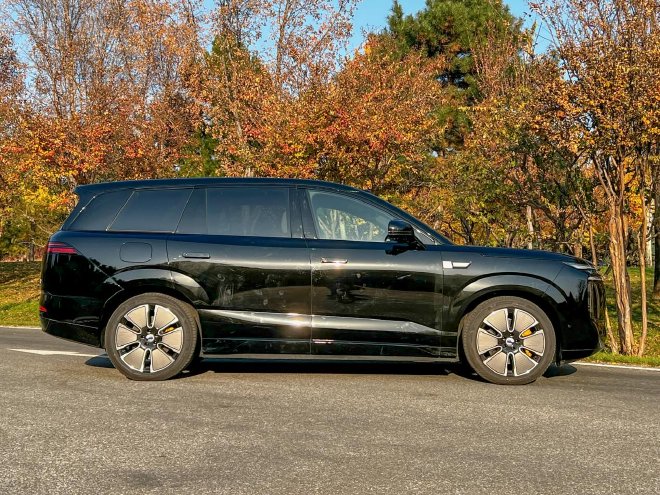 豪华大六座SUV新选 体验腾势N8L