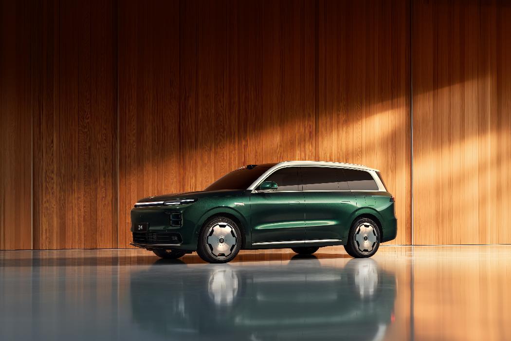 _十年全域自研交出新答卷:零跑汽车旗舰D平台及D19重磅发布_十年全域自研交出新答卷:零跑汽车旗舰D平台及D19重磅发布