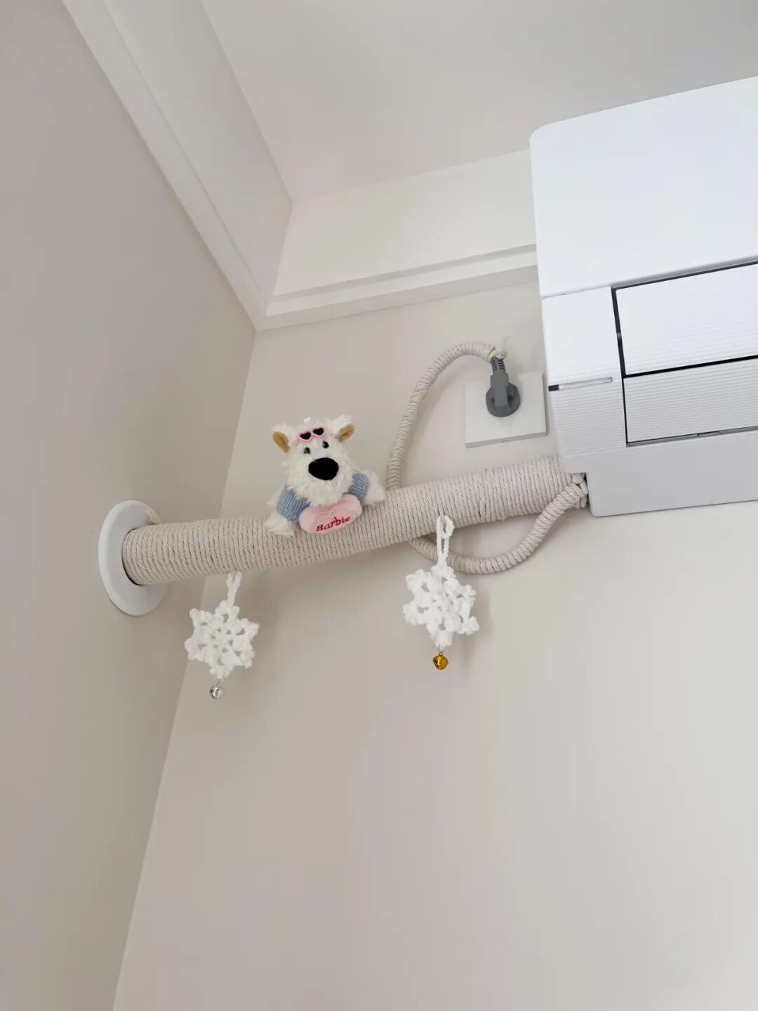 空调管子太丑怎么办？看了网友家的做法后，发现全是绝妙点子__空调管子太丑怎么办？看了网友家的做法后，发现全是绝妙点子