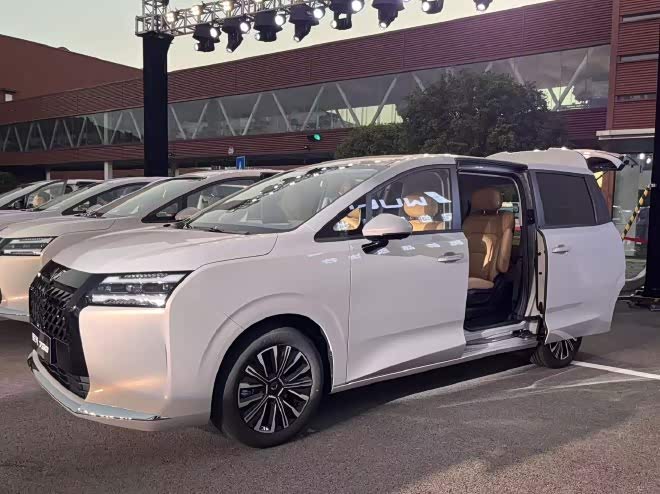 2016新款宝骏730售价__星光价格怎么样