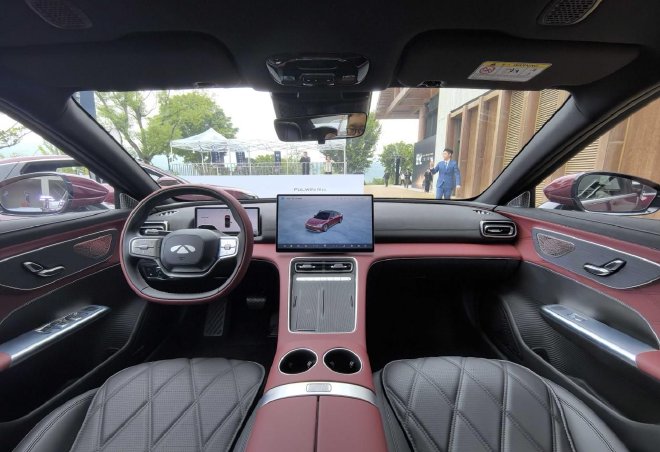 超级置换抢购价17.19万元起 风云A9L光辉(四驱)全球上市