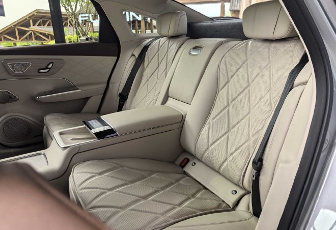 超级置换抢购价17.19万元起 风云A9L光辉(四驱)全球上市