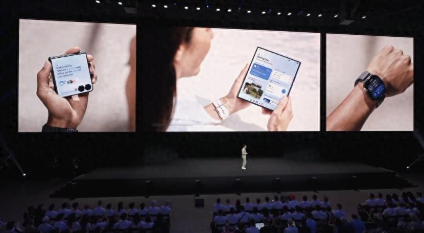 _三星折叠屏最新_三星折叠屏屏幕参数