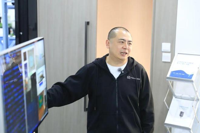 _16岁保送大学，放弃体制内“铁饭碗”！他研发的产品让癫痫小伙子能“脑控”打「王者荣耀」！_16岁保送大学，放弃体制内“铁饭碗”！他研发的产品让癫痫小伙子能“脑控”打「王者荣耀」！