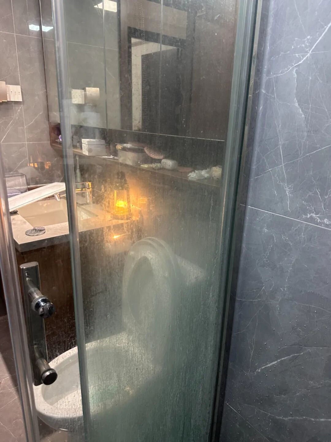 被年轻人的“邪修妙招”惊到了！一分钱不花，就解决了生活痛点__邪令是什么意思