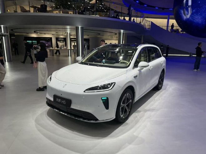 2025广州车展：鸿蒙智行五界齐发
