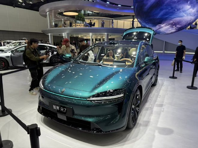 2025广州车展：鸿蒙智行五界齐发