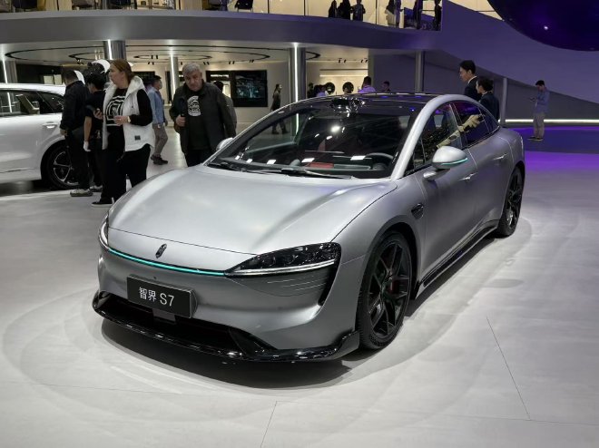 2025广州车展：鸿蒙智行五界齐发