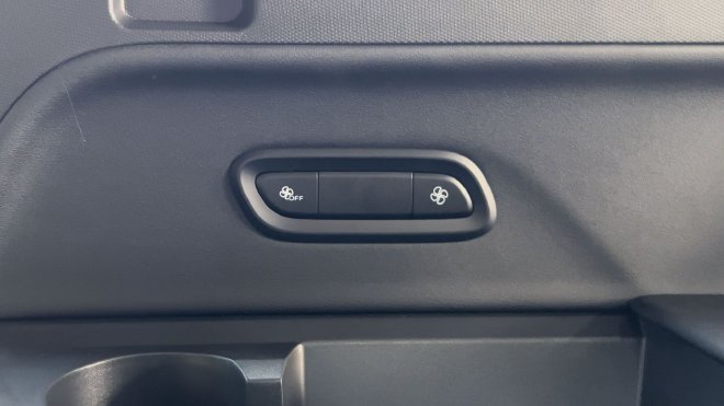 上市限时价8.99-11.99万元 吉利第三代豪越L正式上市