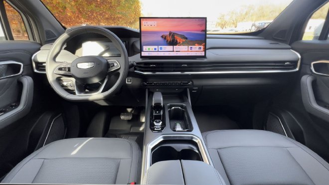 上市限时价8.99-11.99万元 吉利第三代豪越L正式上市