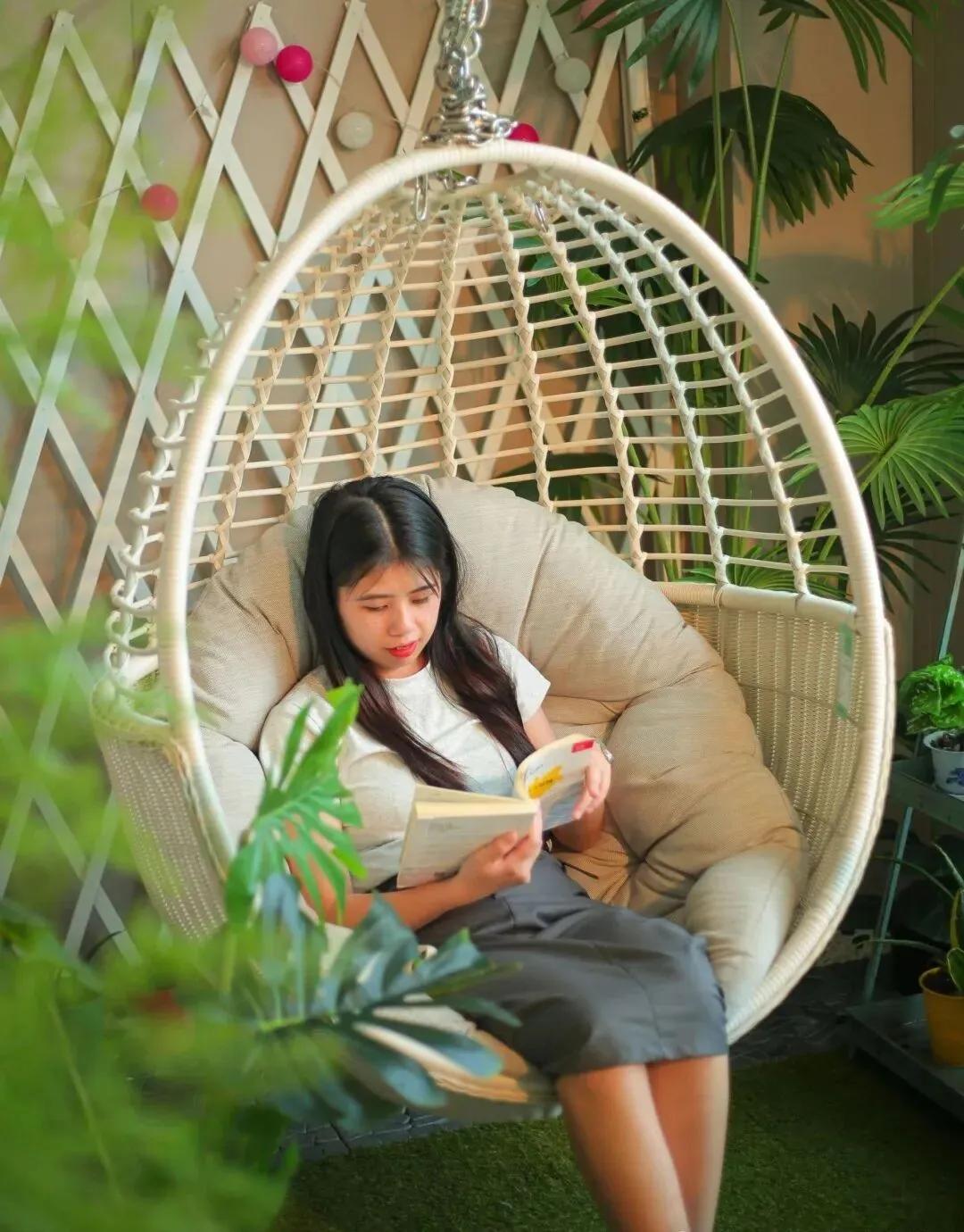 _老百姓家里的卧室，建议不买这些“无用”家具，不仅多花钱还占地_老百姓家里的卧室，建议不买这些“无用”家具，不仅多花钱还占地