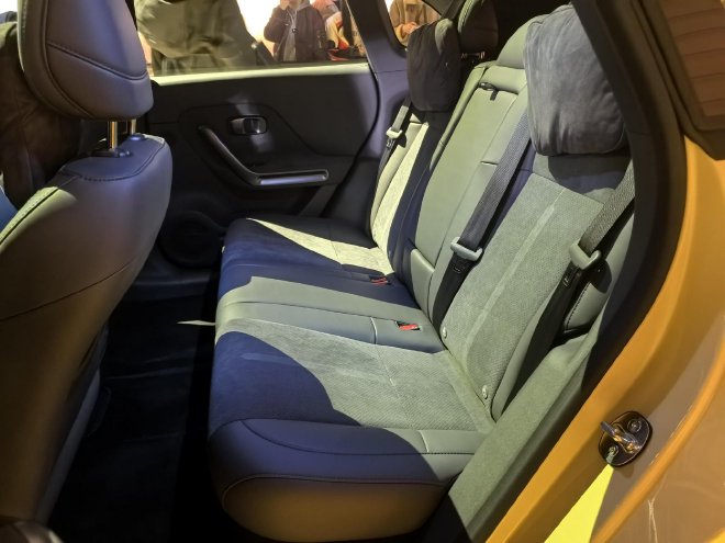 售价9.78-12.18万元 零跑Lafa5正式上市