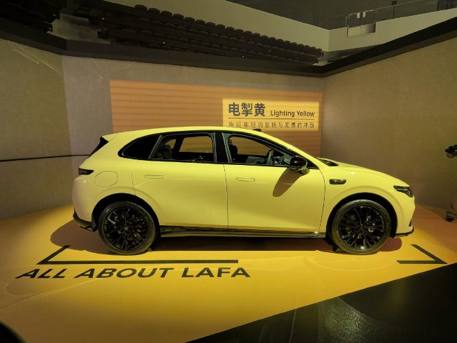 售价9.78-12.18万元 零跑Lafa5正式上市
