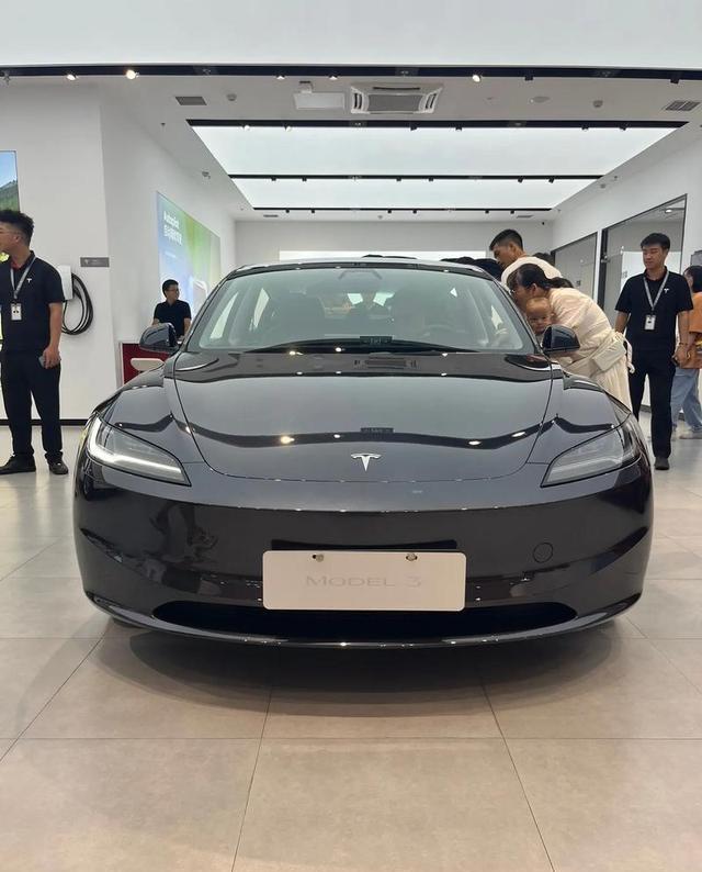 女创业者一年特斯拉体验 商务利器远超代步车-有驾