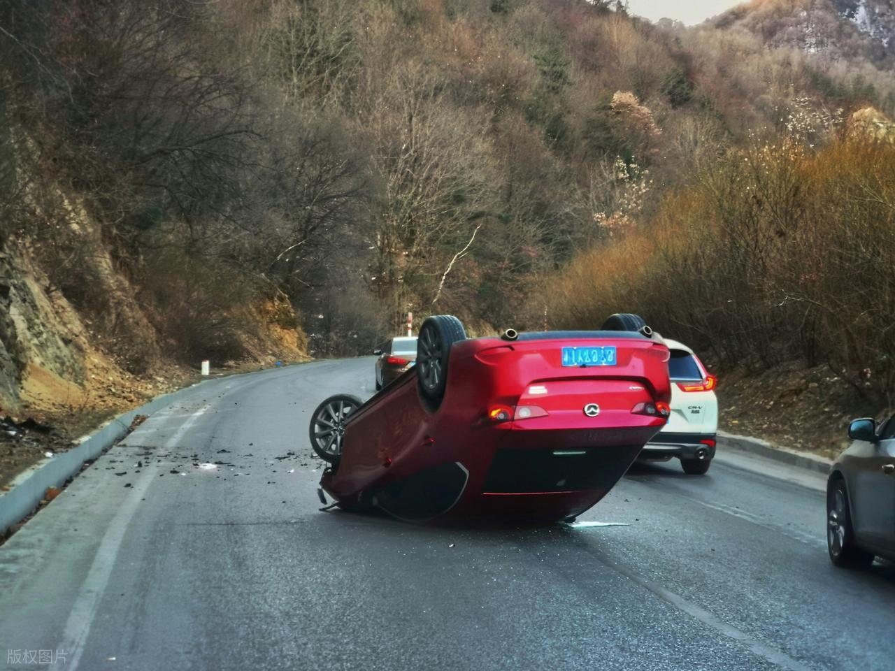 _到底是SUV安全，还是轿车安全呢？老司机一次告诉你：答案很明确_到底是SUV安全，还是轿车安全呢？老司机一次告诉你：答案很明确