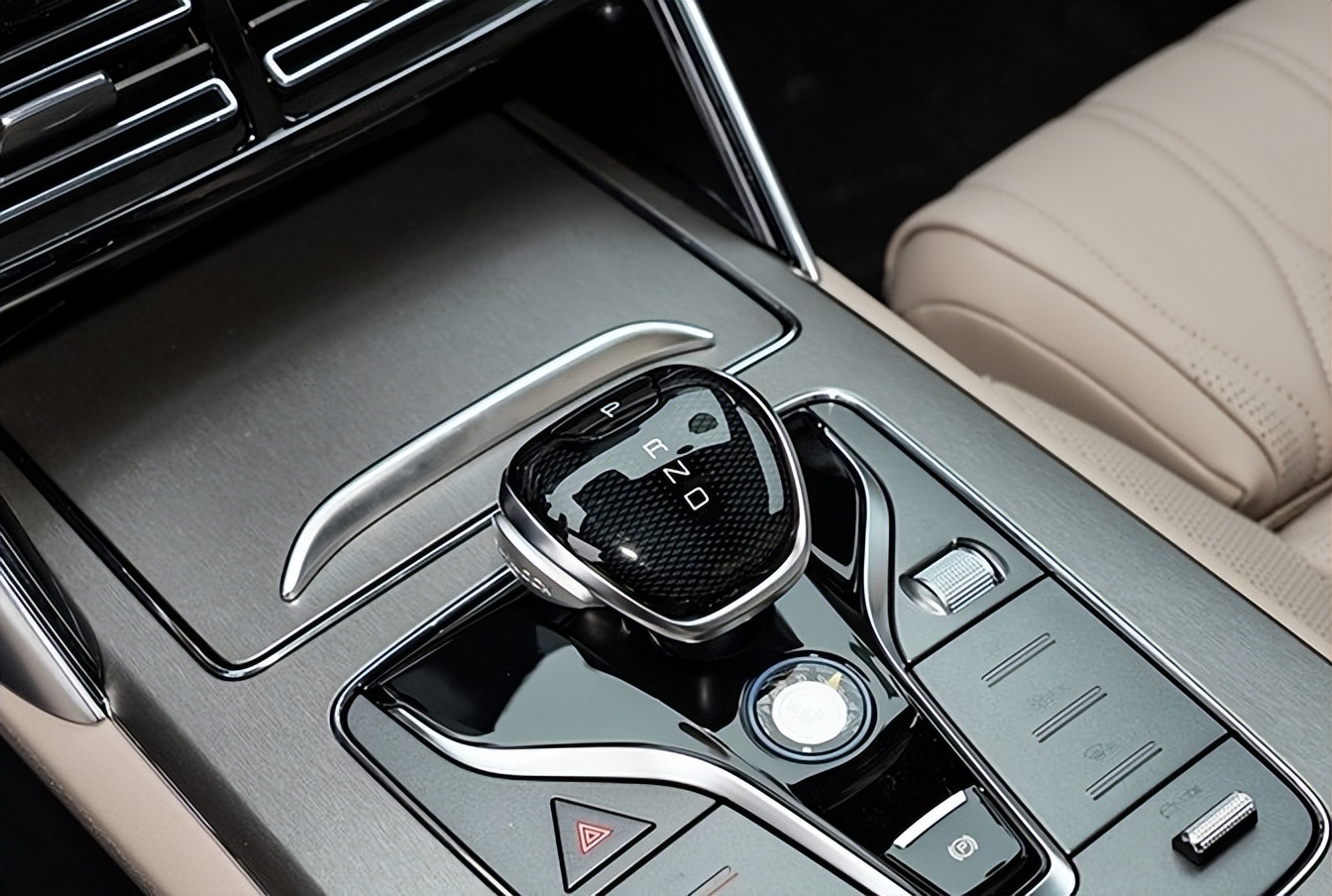 2021款唐试驾视频_国产suv唐_