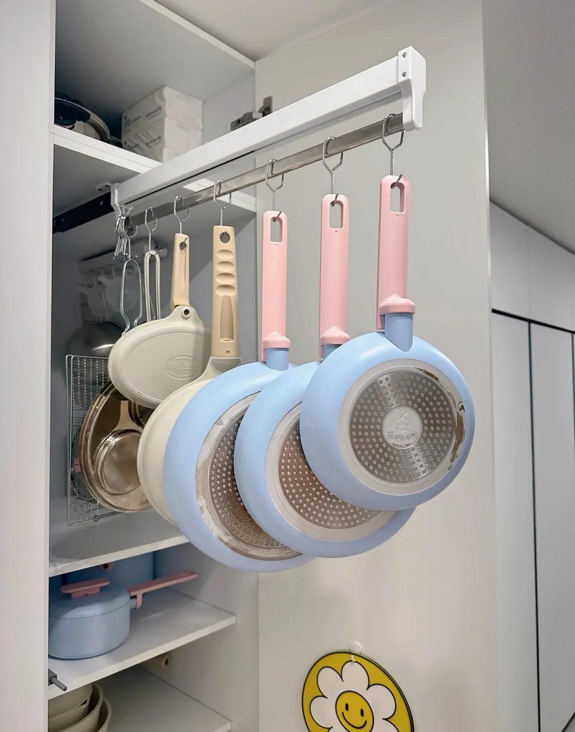 被网友的“收纳智慧”折服了！不花啥钱，厨房就能井井有条！_被网友的“收纳智慧”折服了！不花啥钱，厨房就能井井有条！_