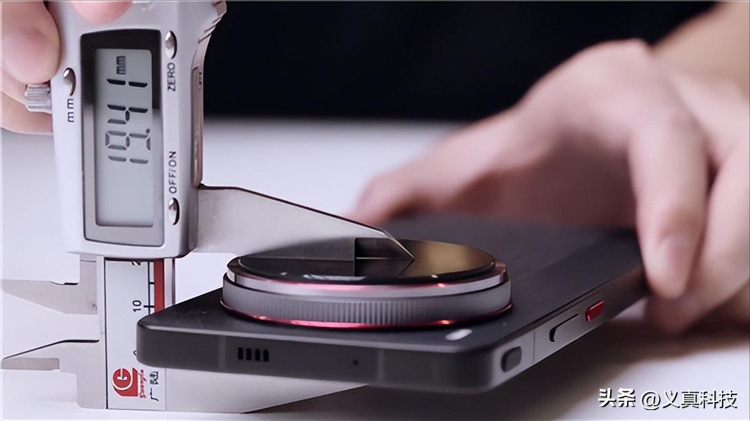 vivo X300u值得等吗？OPPO Find X9u呢，OV神仙打架之超大杯影像解析_vivo X300u值得等吗？OPPO Find X9u呢，OV神仙打架之超大杯影像解析_